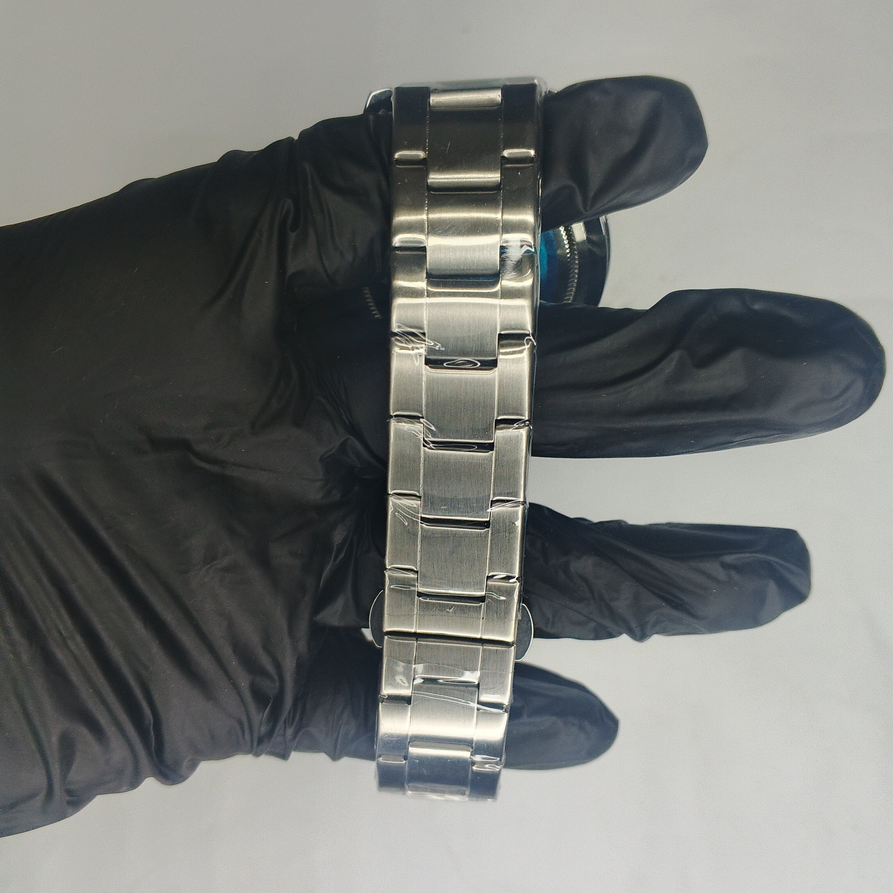 Rlx GMT with rotatory bazel and stylish Rolex
